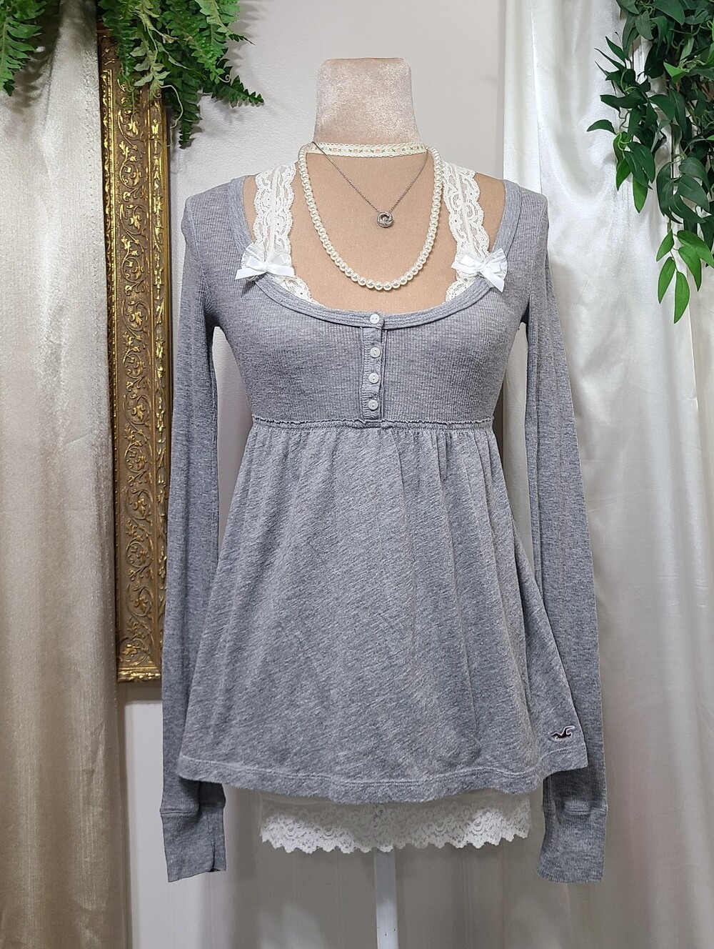 ♡ Y2K ♡ Hollister Grey Babydoll Henley Bella Swan Empire Waist Long Sleeve